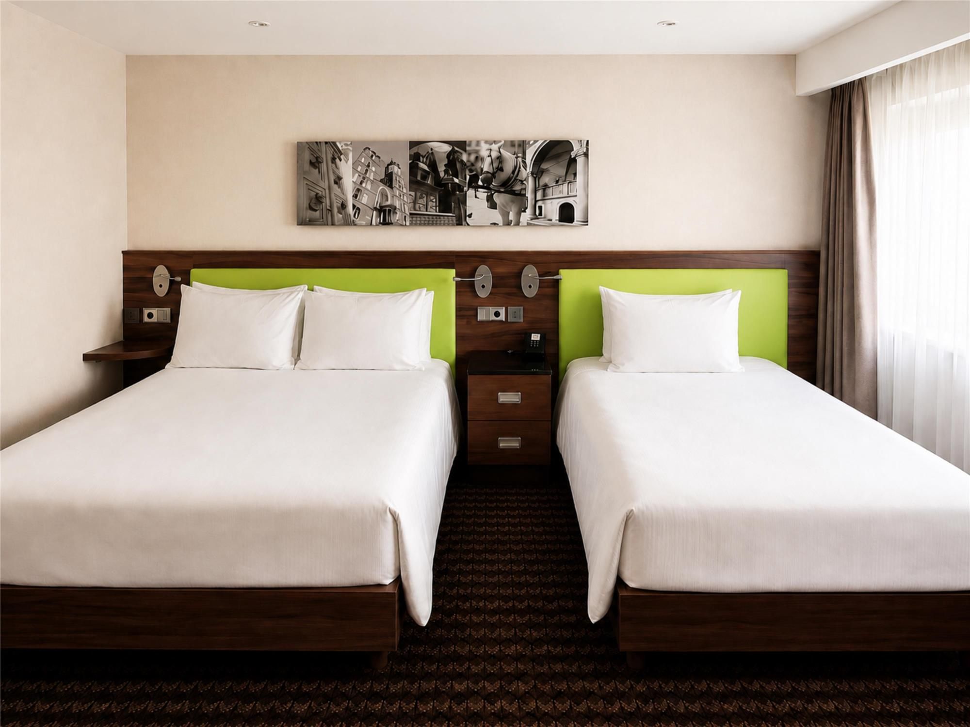   Queen Room