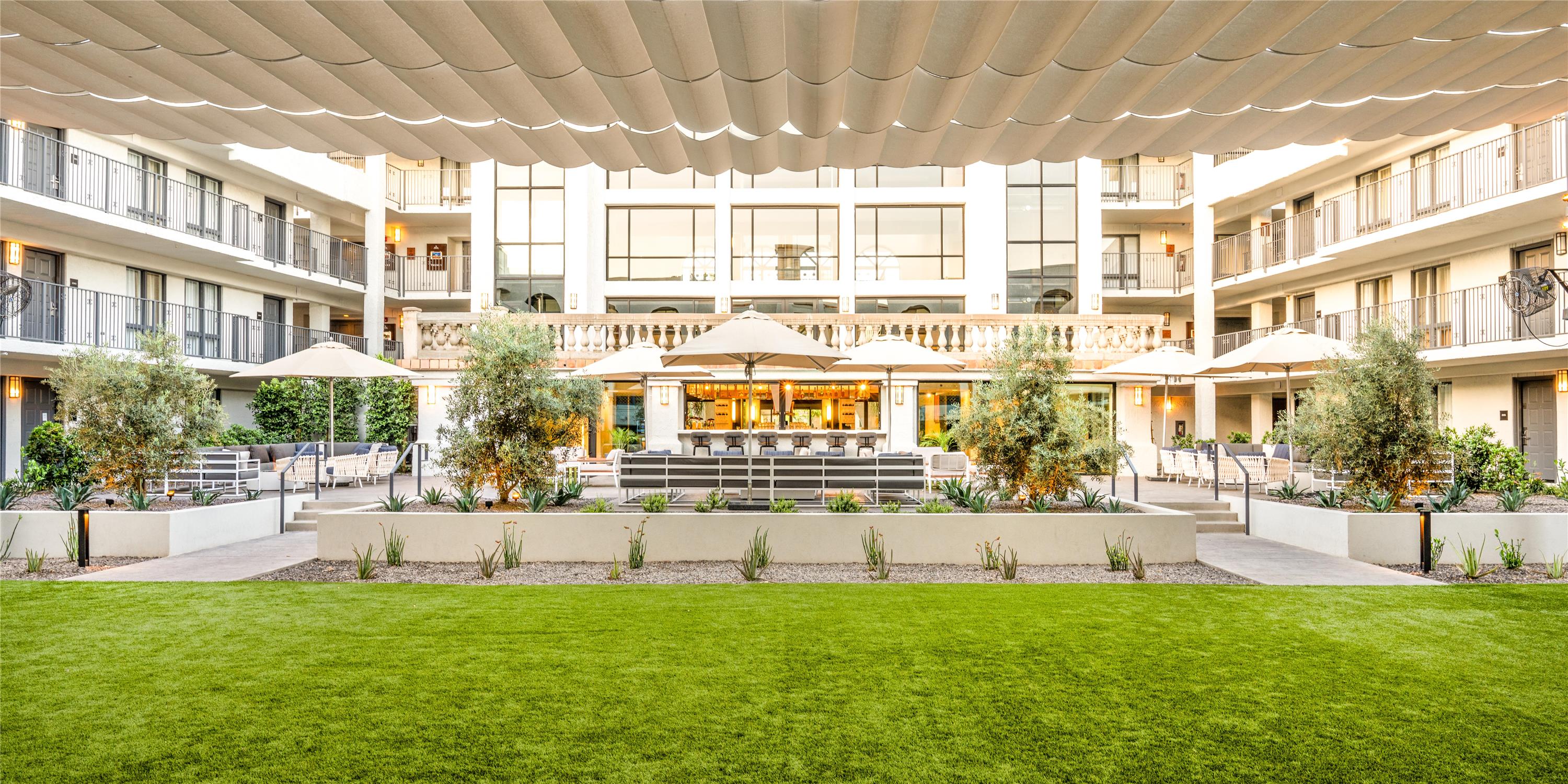 Hilton Phoenix Resort at the Peak 2