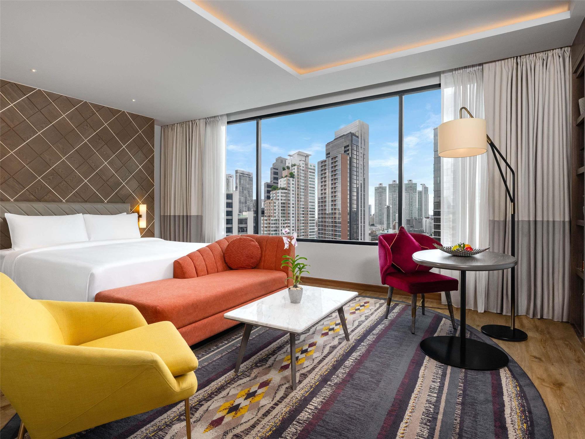 Deluxe Suite with City View