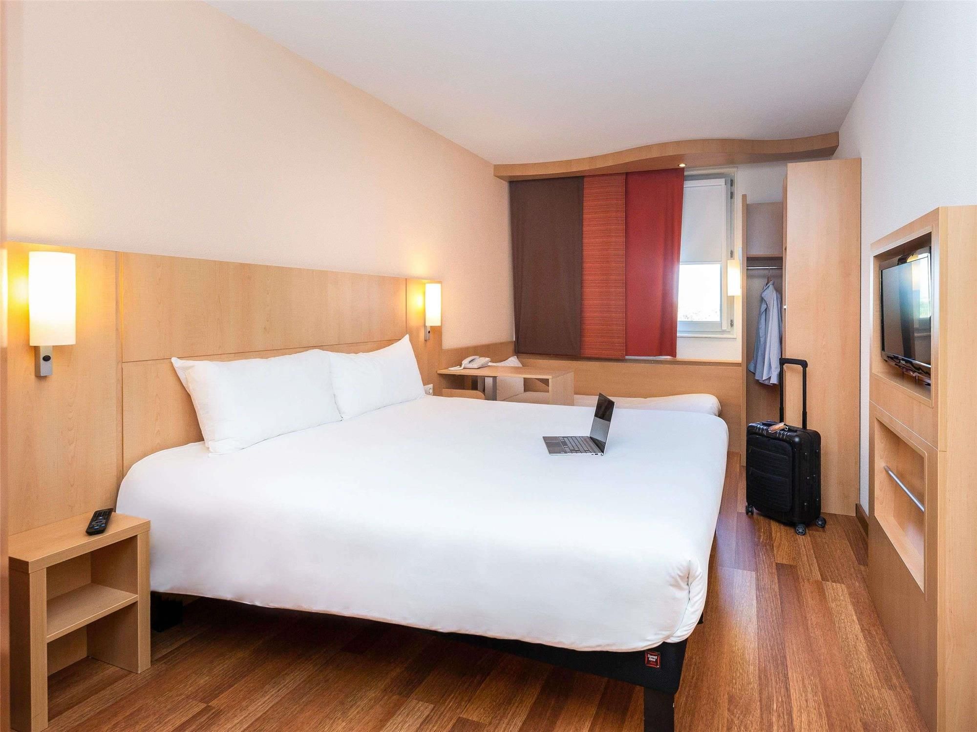 ibis Lyon Est Chaponnay 1