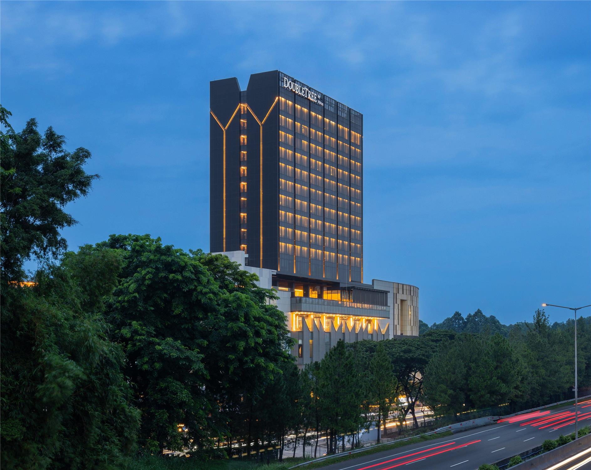 DoubleTree by Hilton Jakarta Bintaro Jaya 1
