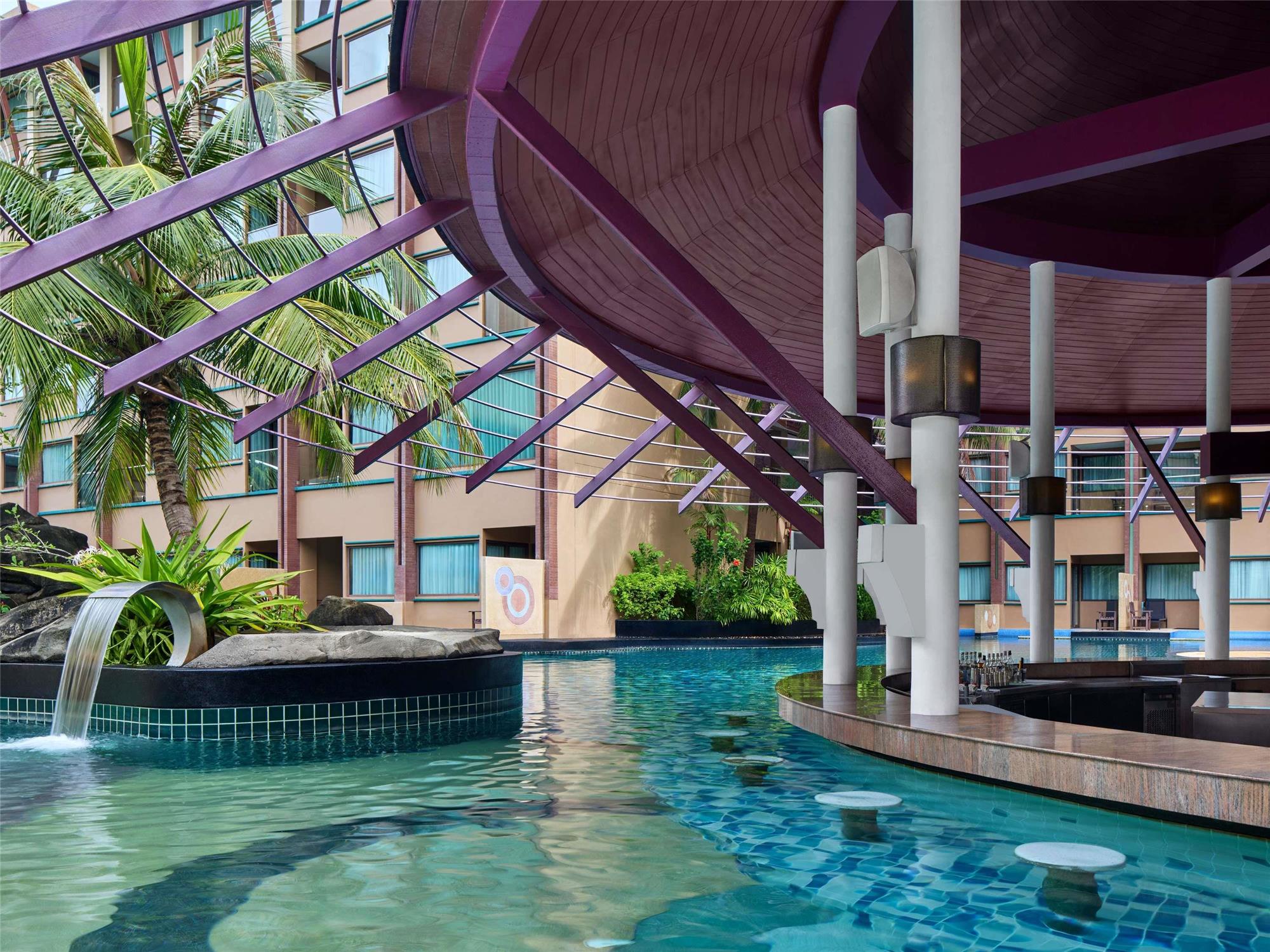 Novotel Phuket Vintage Park Resort 2