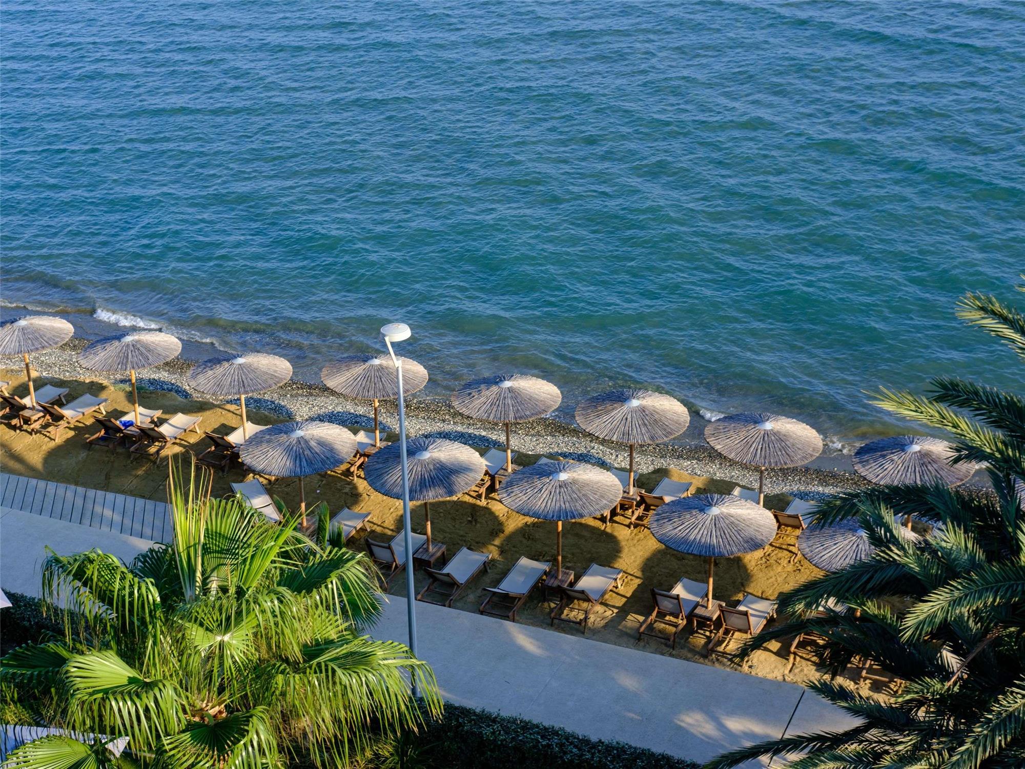 Mercure Larnaca Beach Resort 2