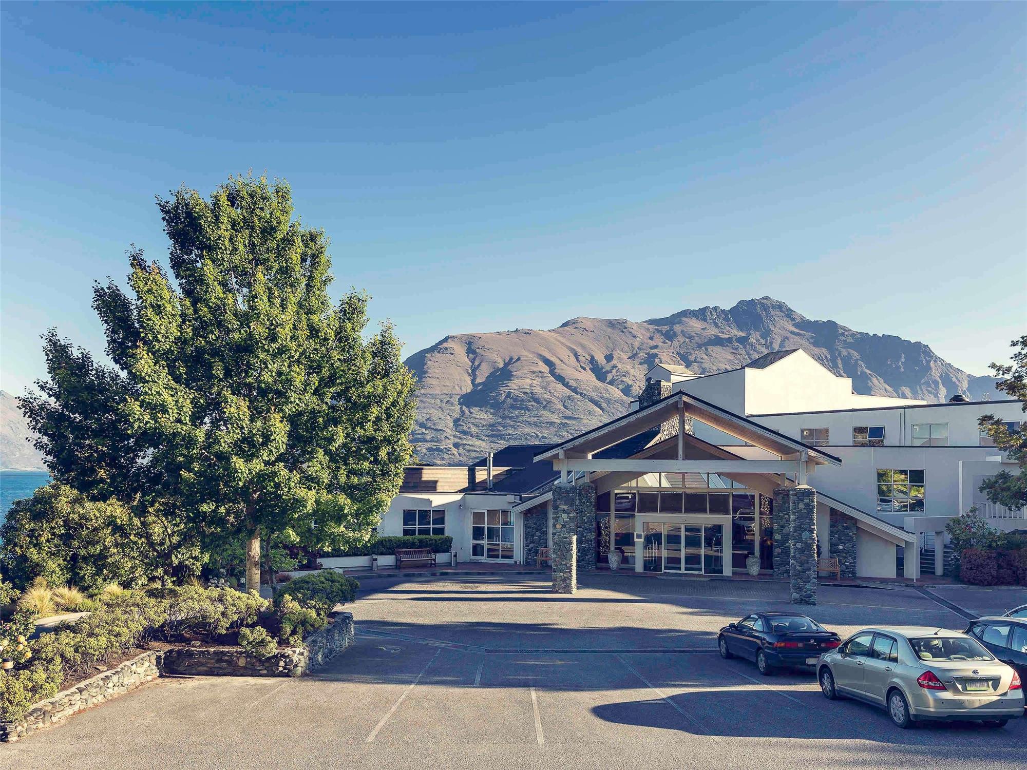 Mercure Queenstown Resort 1