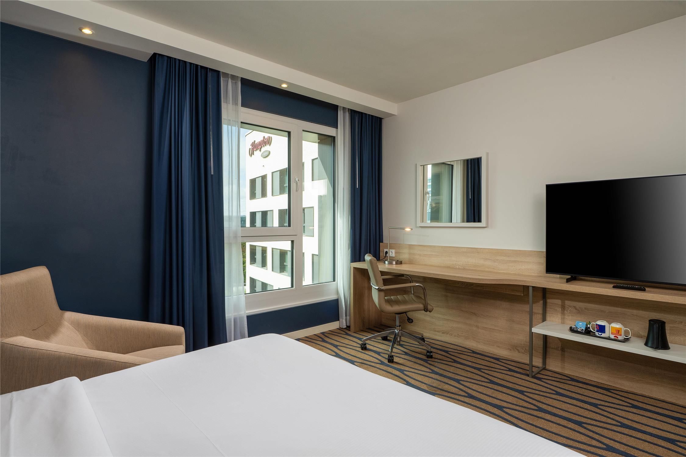 Queen Accessible Room