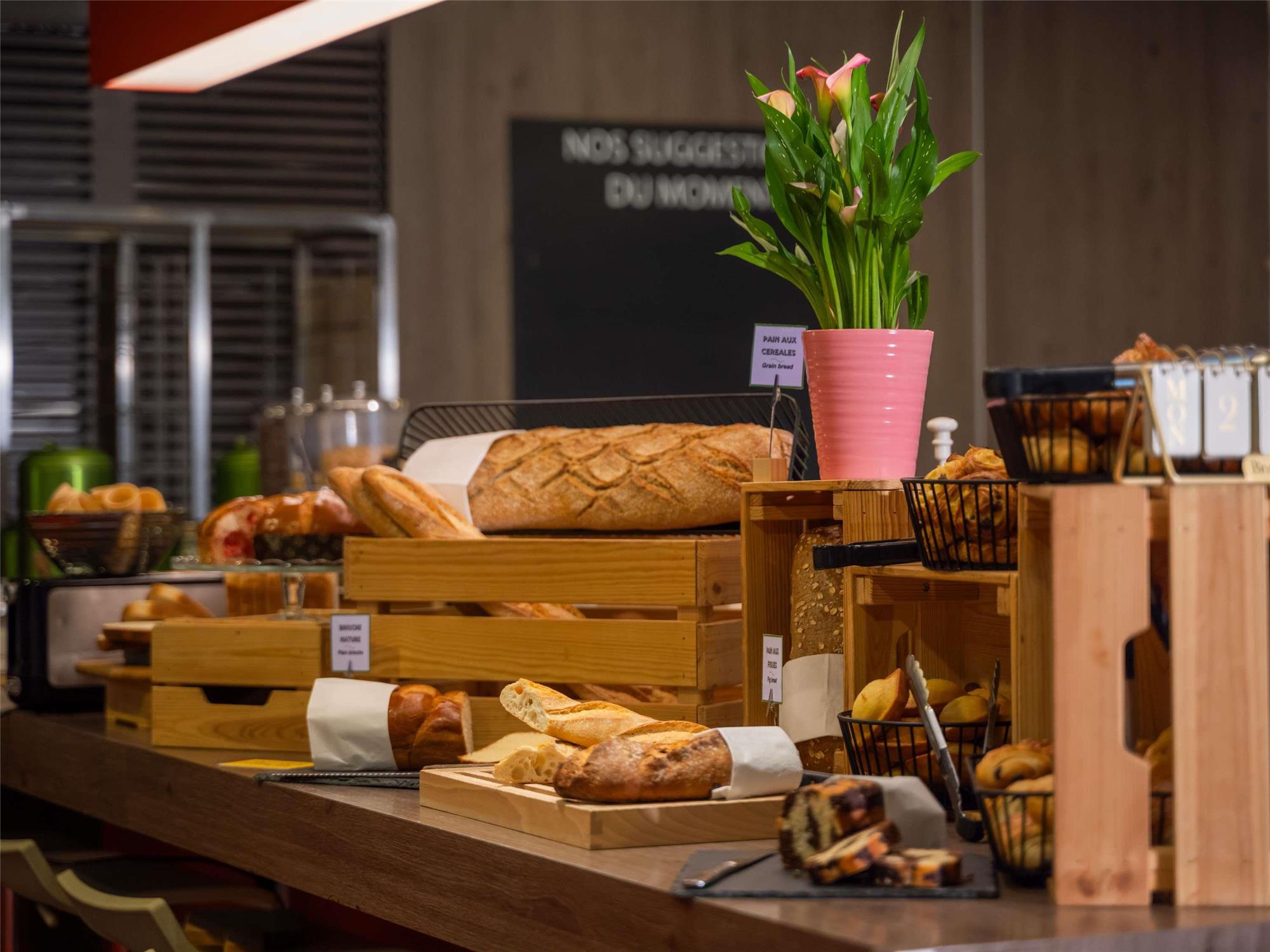 ibis Styles Romans-Valence Gare TGV 2