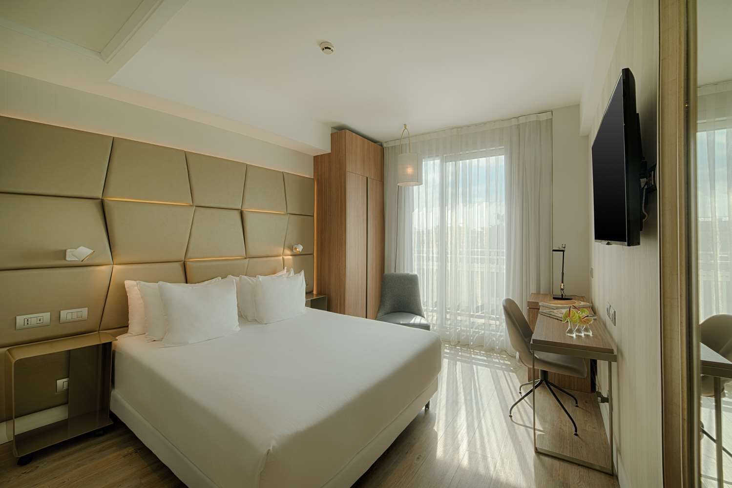 Superior Room with View