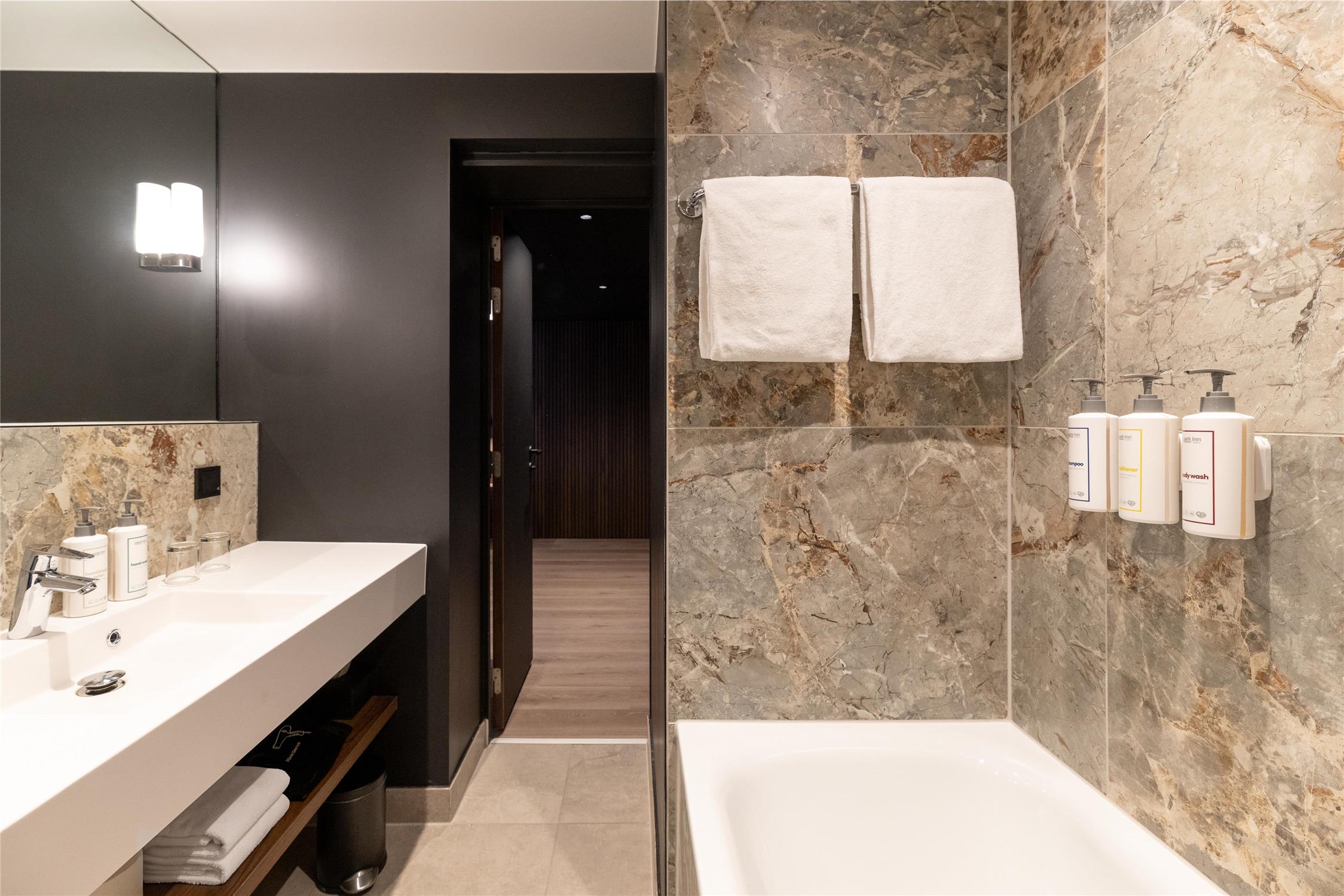 Park Inn by Radisson Liege Airport 2