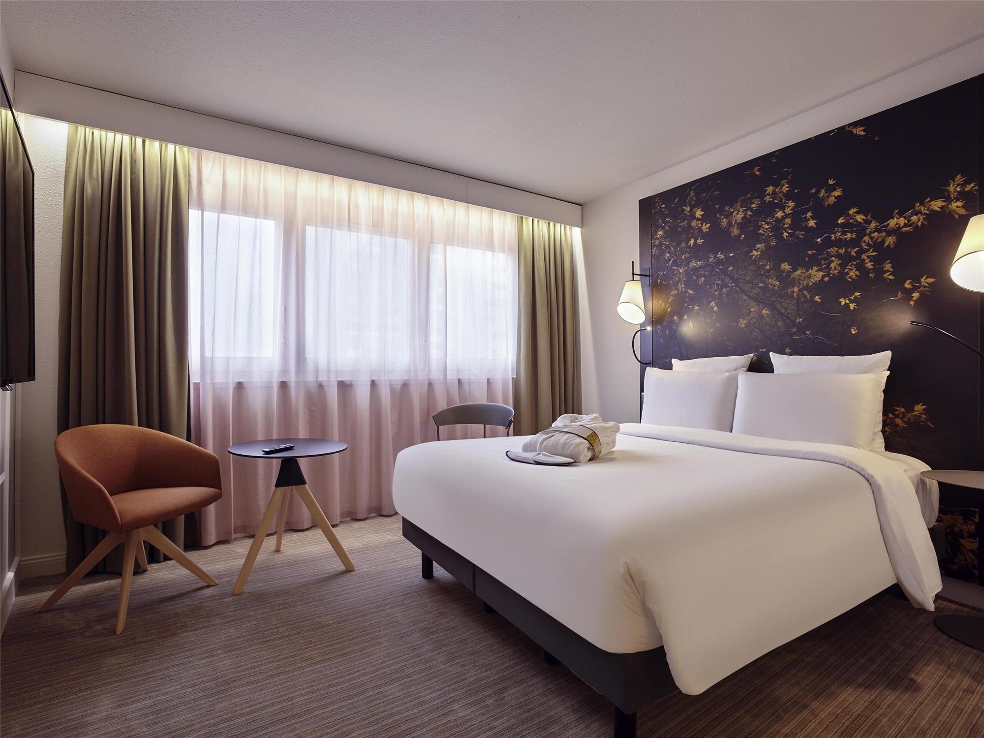Mercure Paris La Défense 1