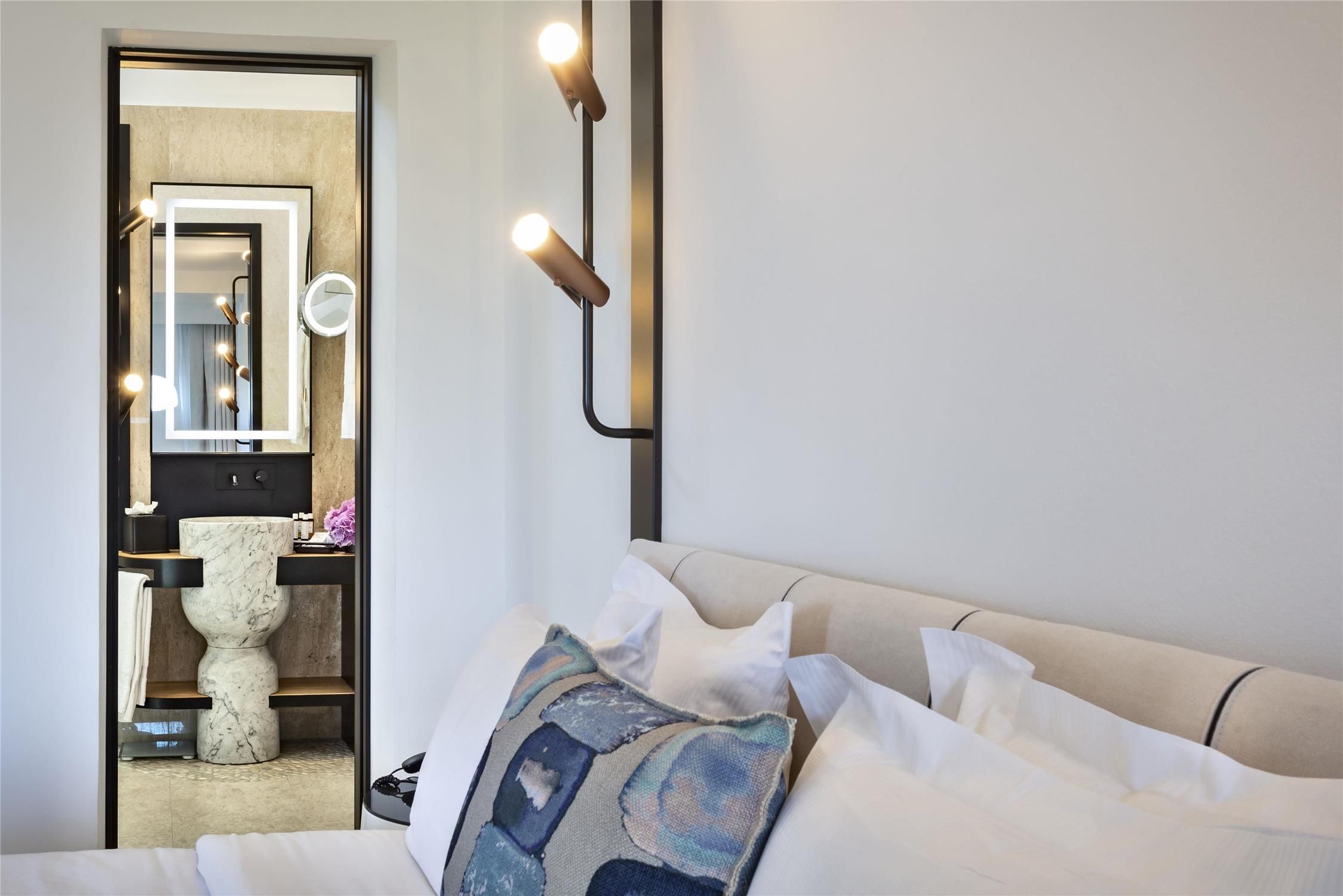 Deluxe High Floor Room