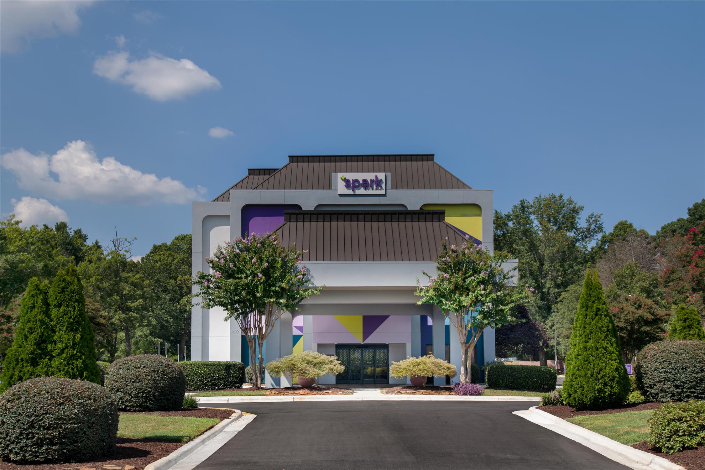 Spark by Hilton Charlotte Airport North 1