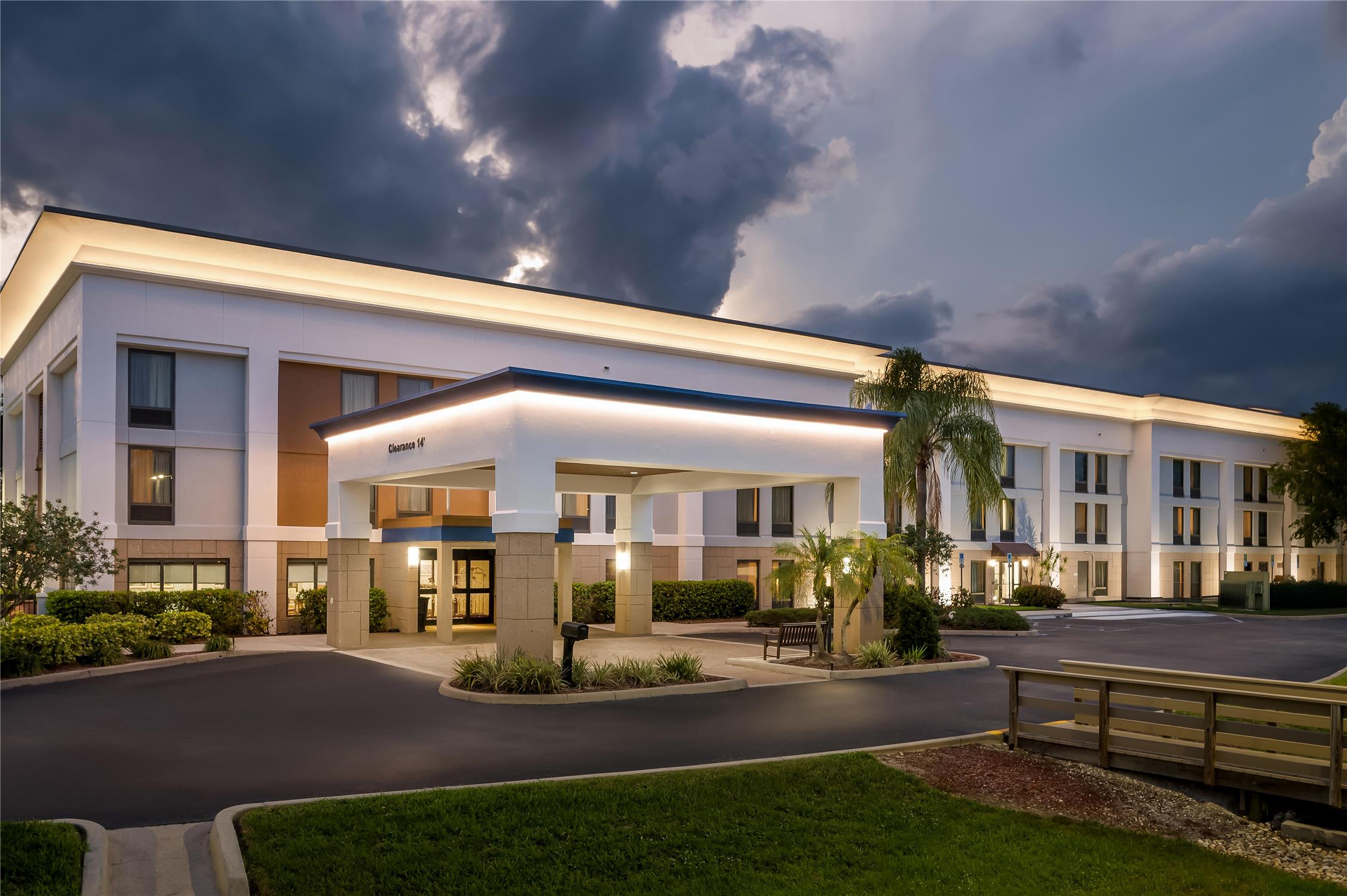 Hampton Inn Naples I-75 2