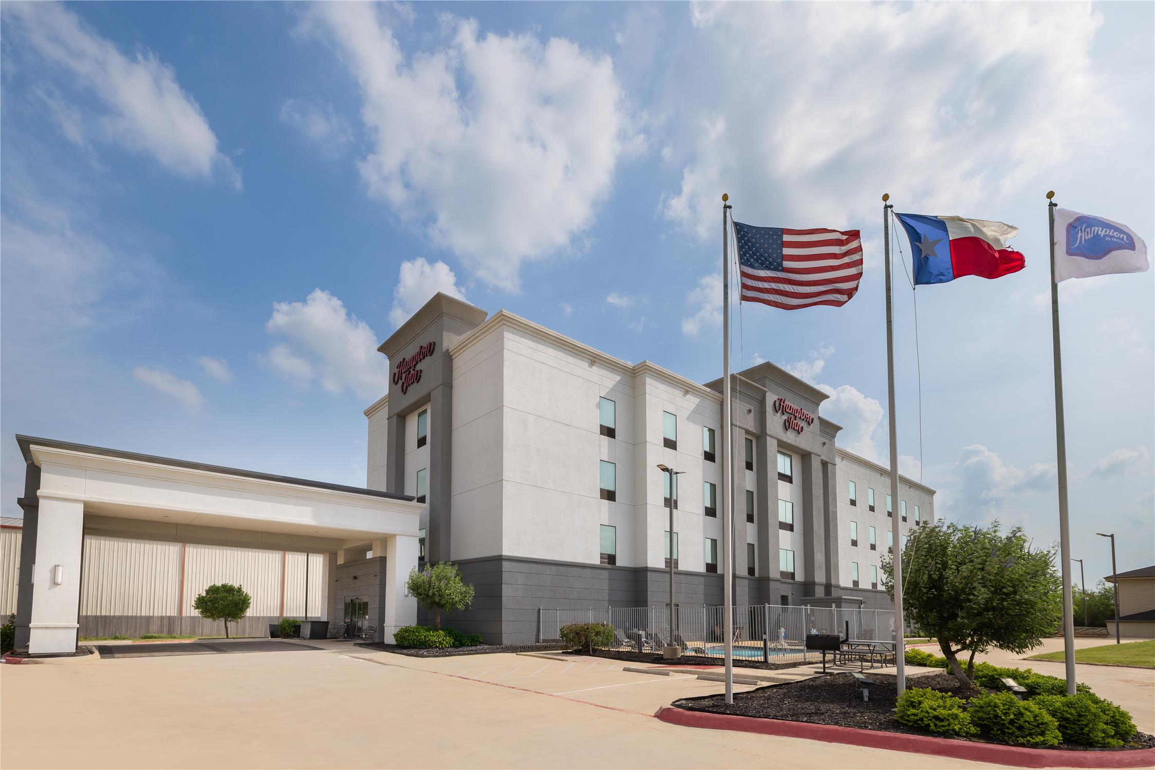Hampton Inn Cotulla 1