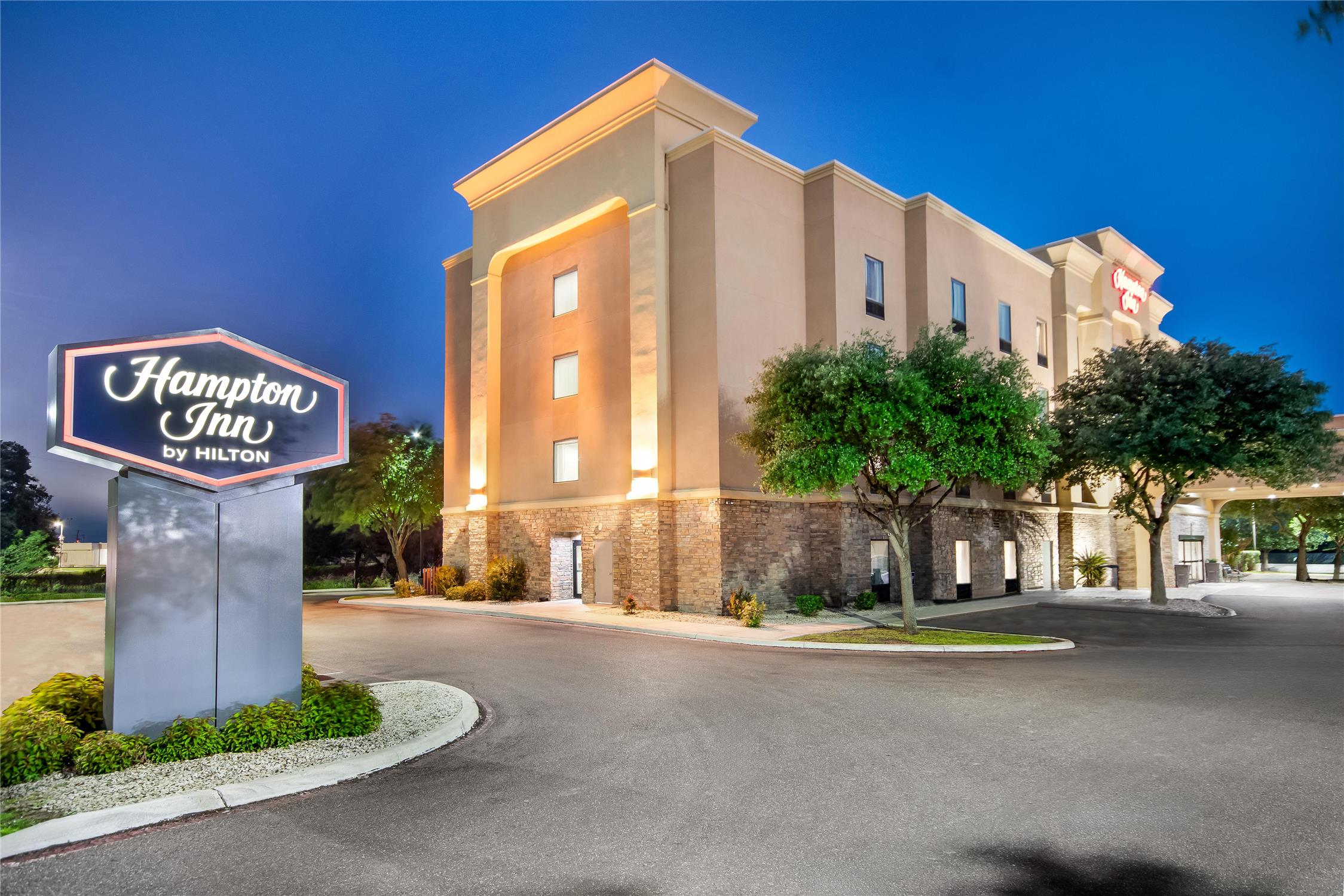 Hampton Inn Uvalde 2