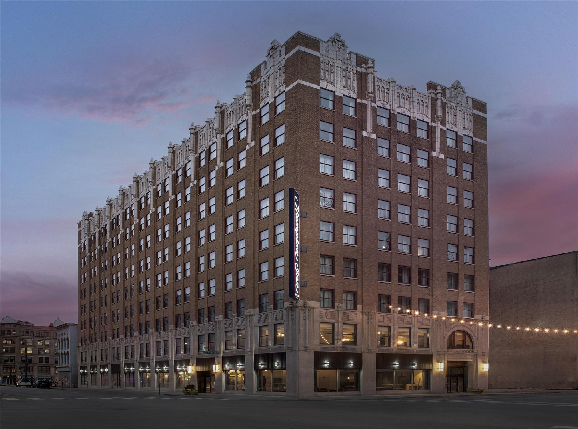 Hampton Inn Indianapolis Downtown Across from Circle Centre 2