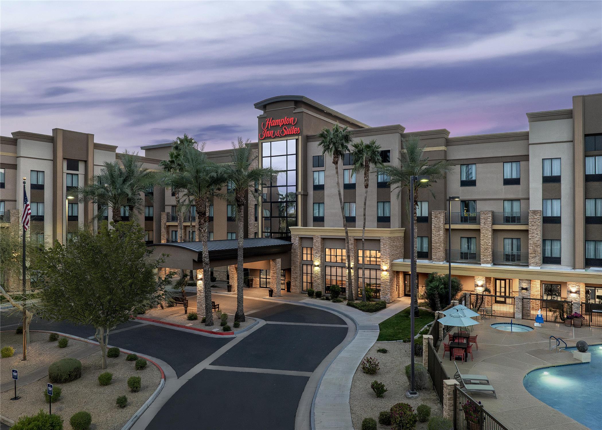 Hampton Inn & Suites Phoenix Glendale-Westgate 2