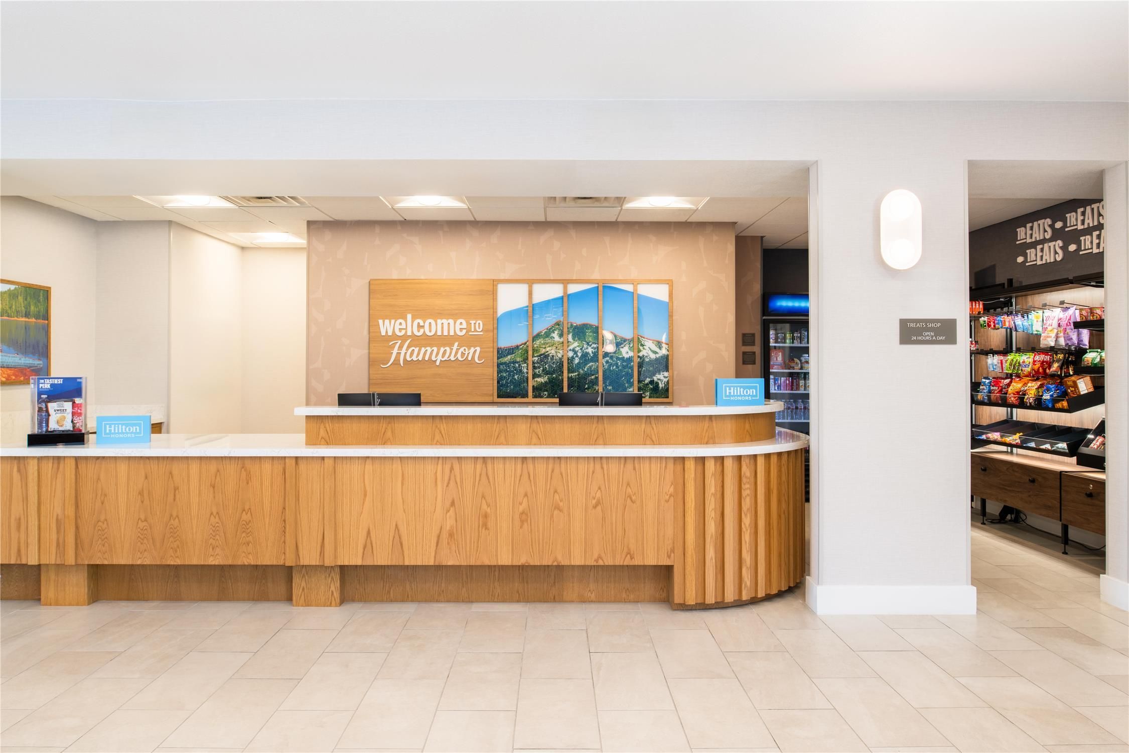 Hampton Inn & Suites Redding 2