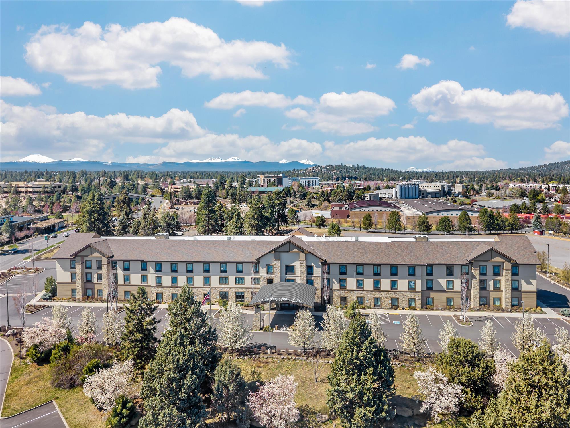 Hampton Inn & Suites Bend 2