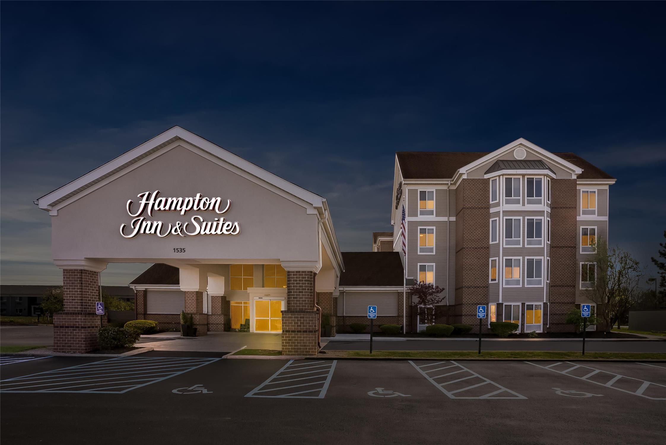 Hampton Inn & Suites Scottsburg 2