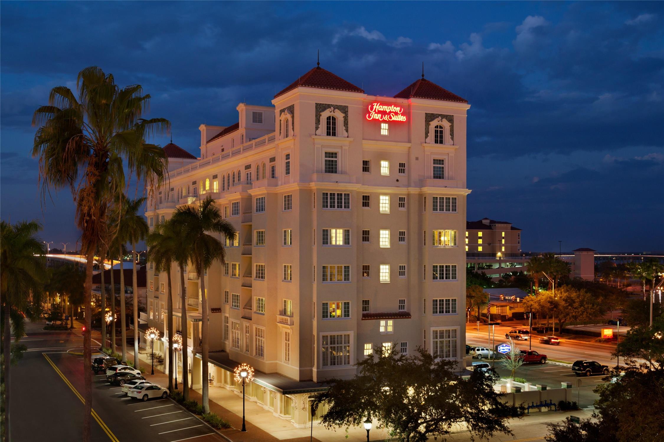 Hampton Inn & Suites Bradenton Downtown Historic District 2