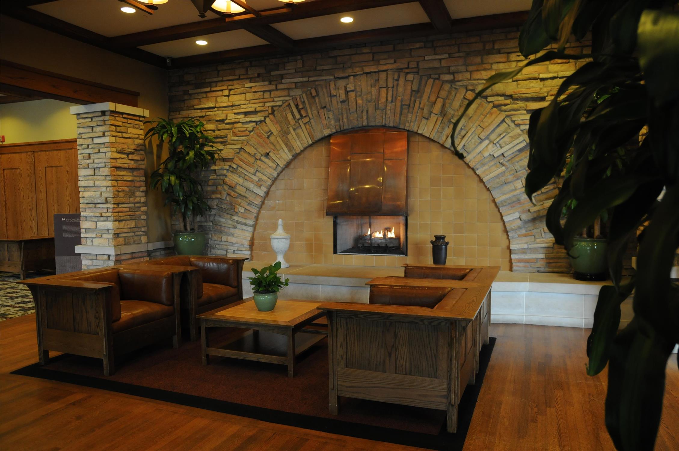 DoubleTree by Hilton Libertyville - Mundelein 2
