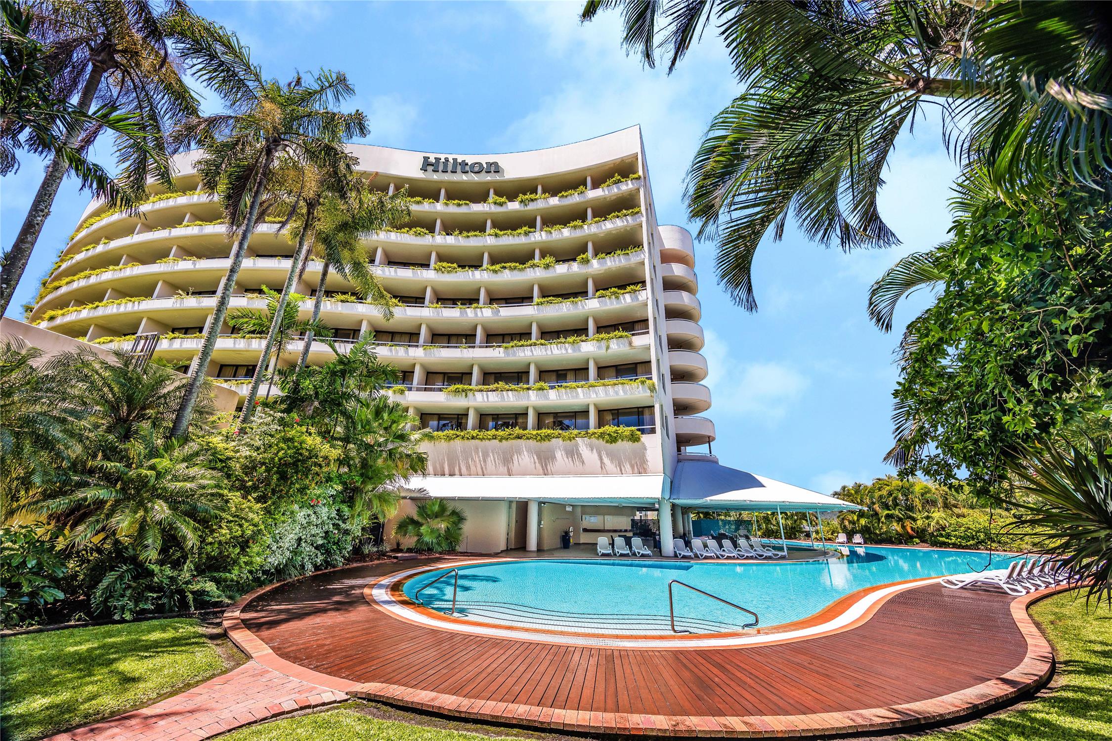 Hilton Cairns 2