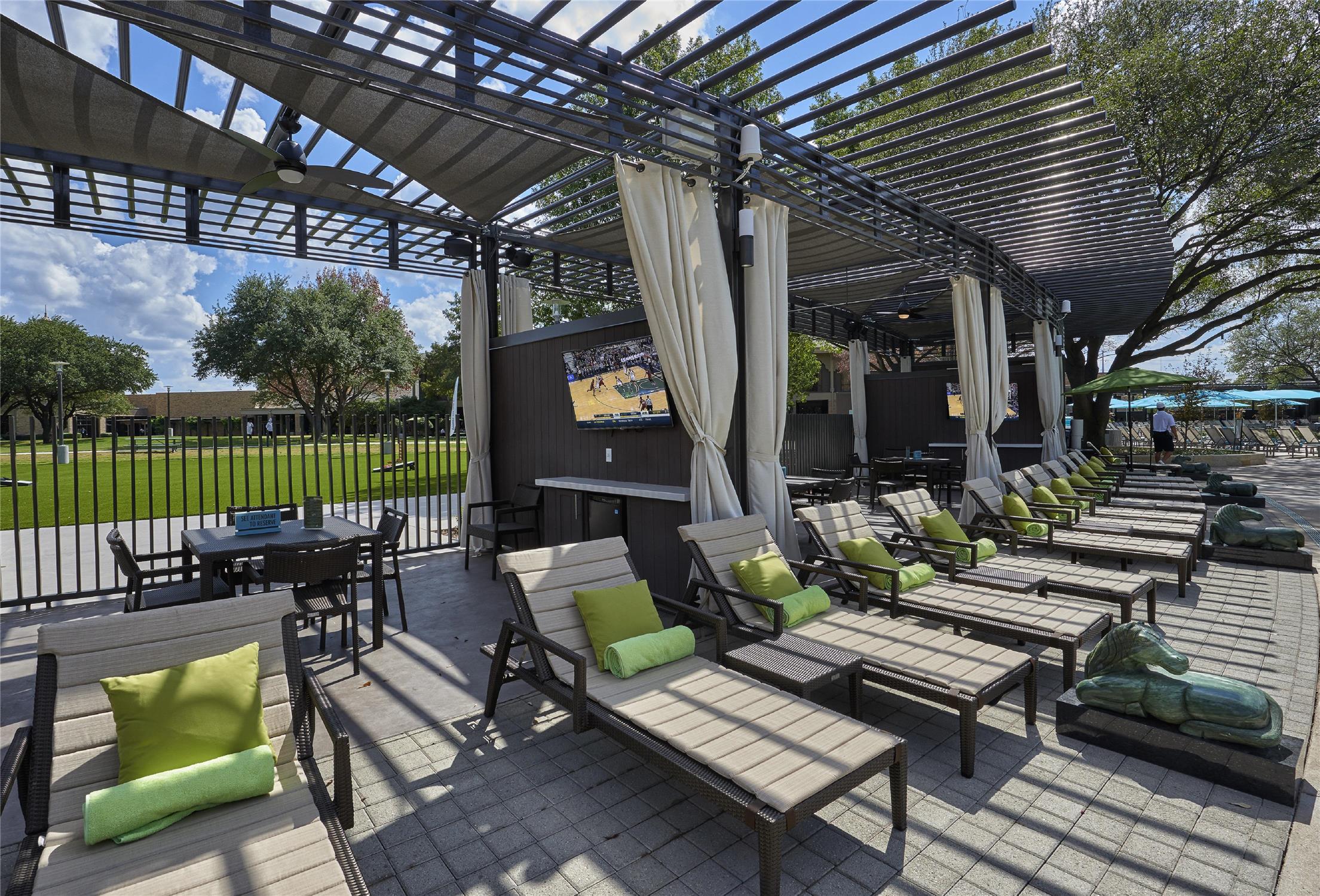 Hilton Anatole 2