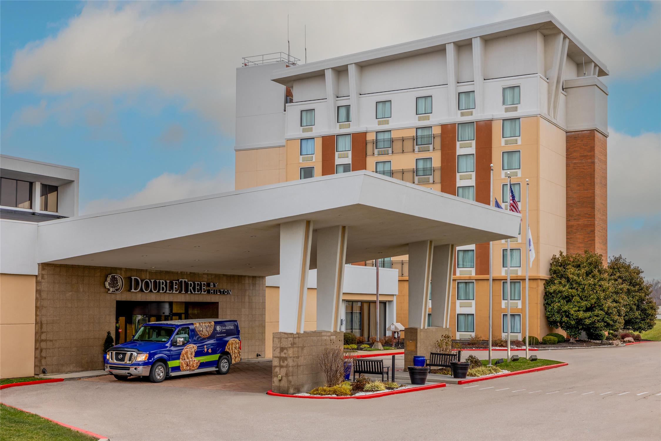 DoubleTree by Hilton Cincinnati Airport 1