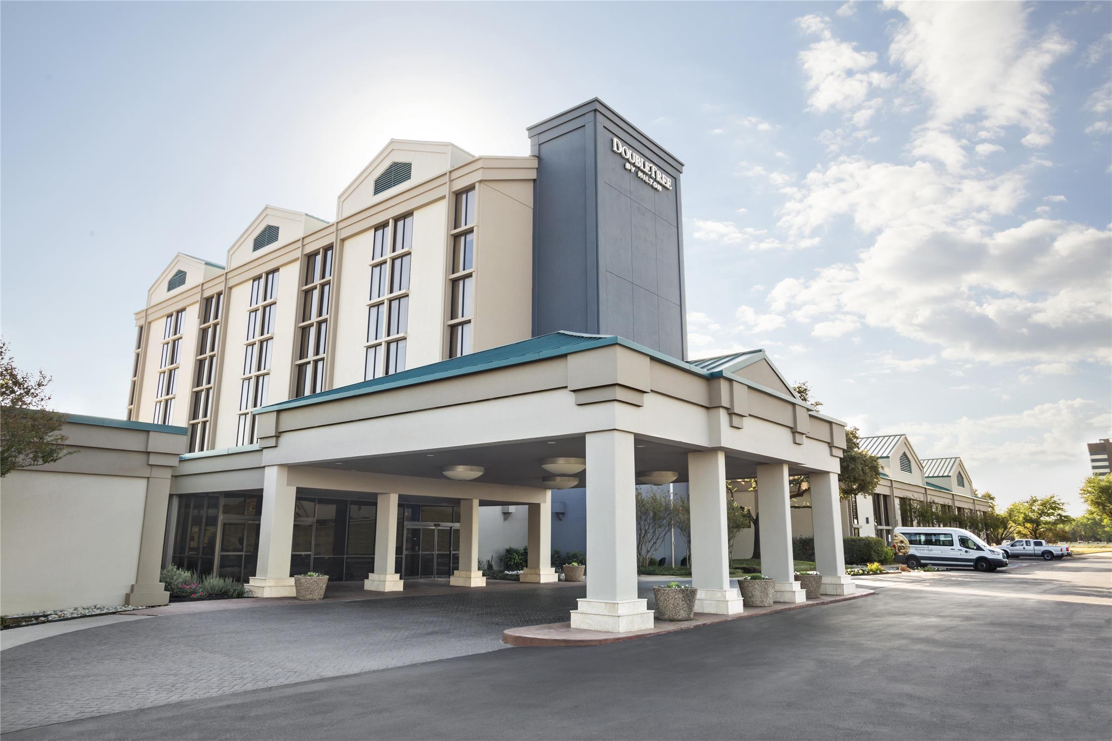 DoubleTree by Hilton DFW Airport North 2