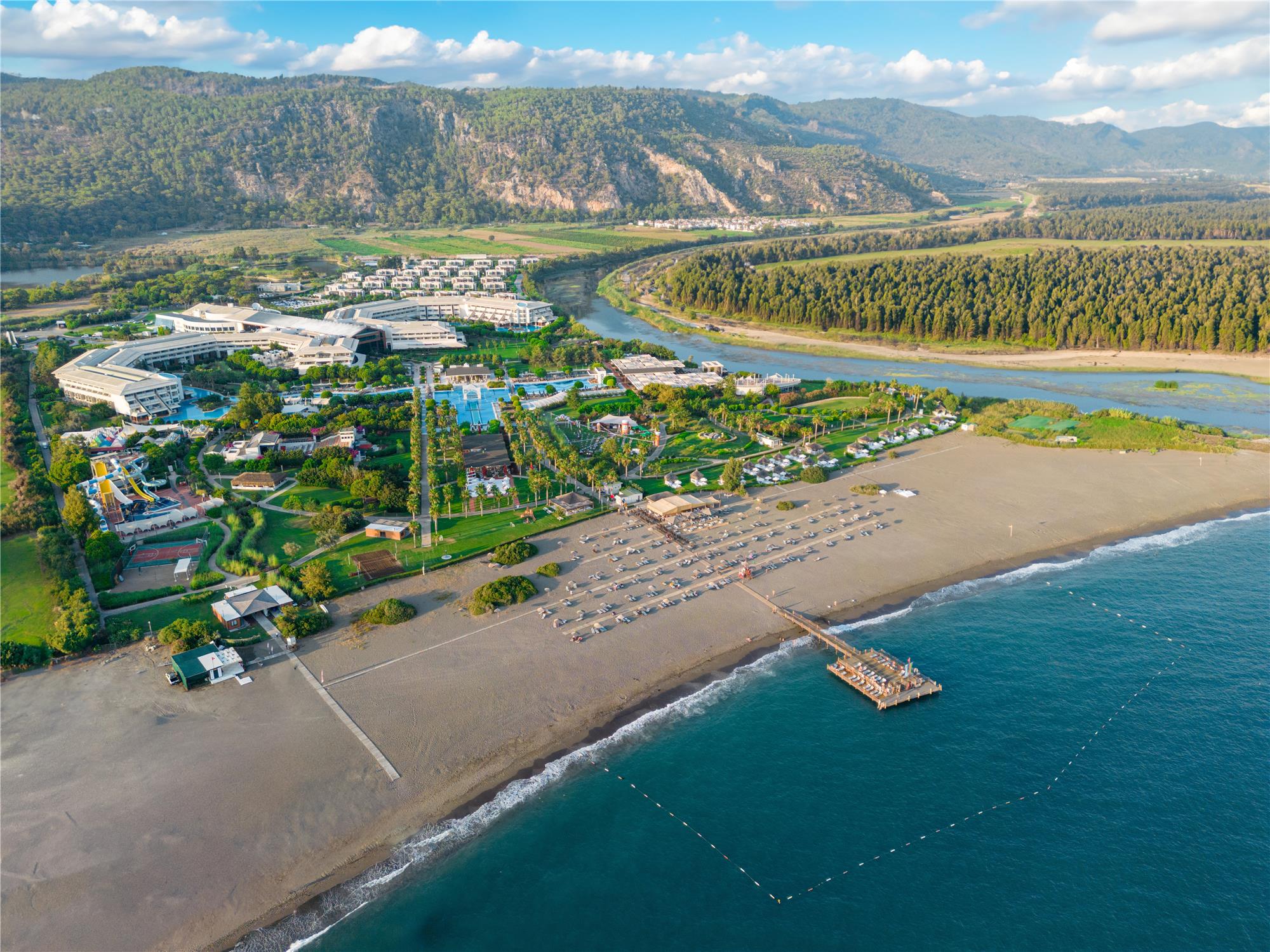 Hilton Dalaman Sarigerme Resort & Golf 1