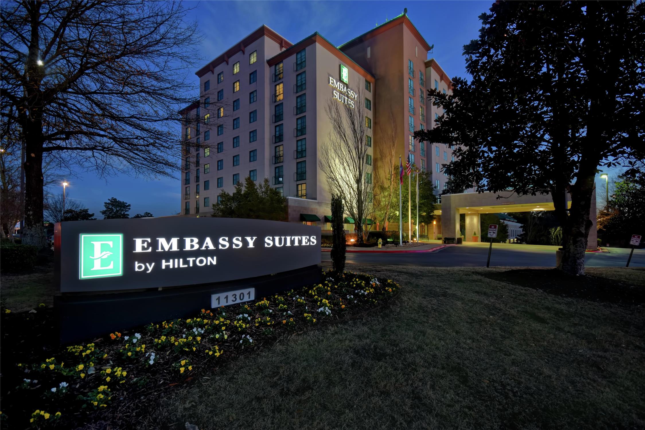 Embassy Suites by Hilton Little Rock 1