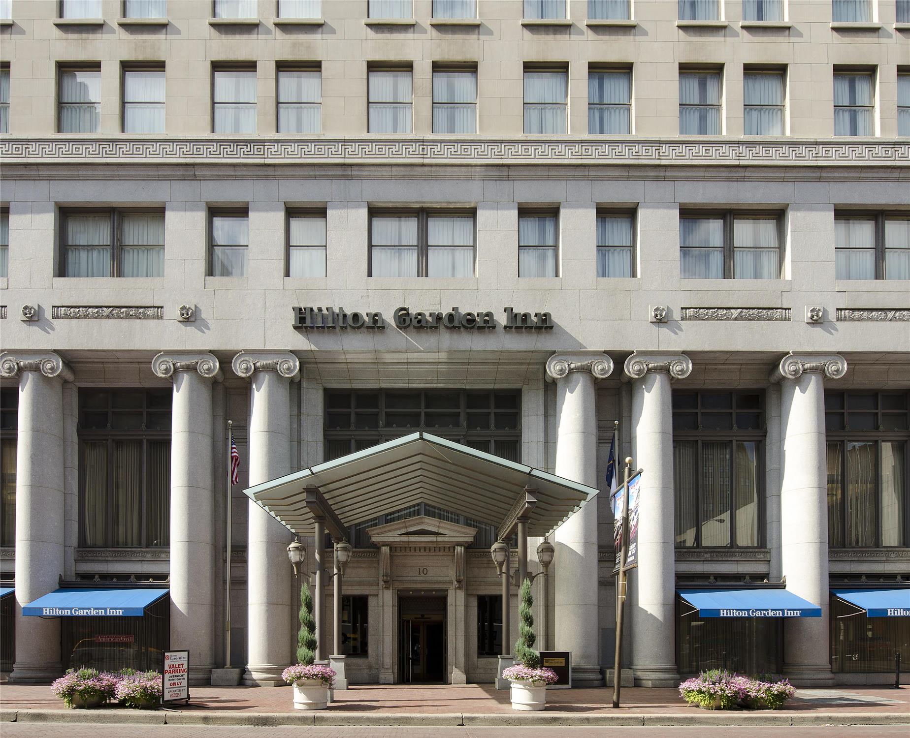 Hilton Garden Inn Indianapolis Downtown 1
