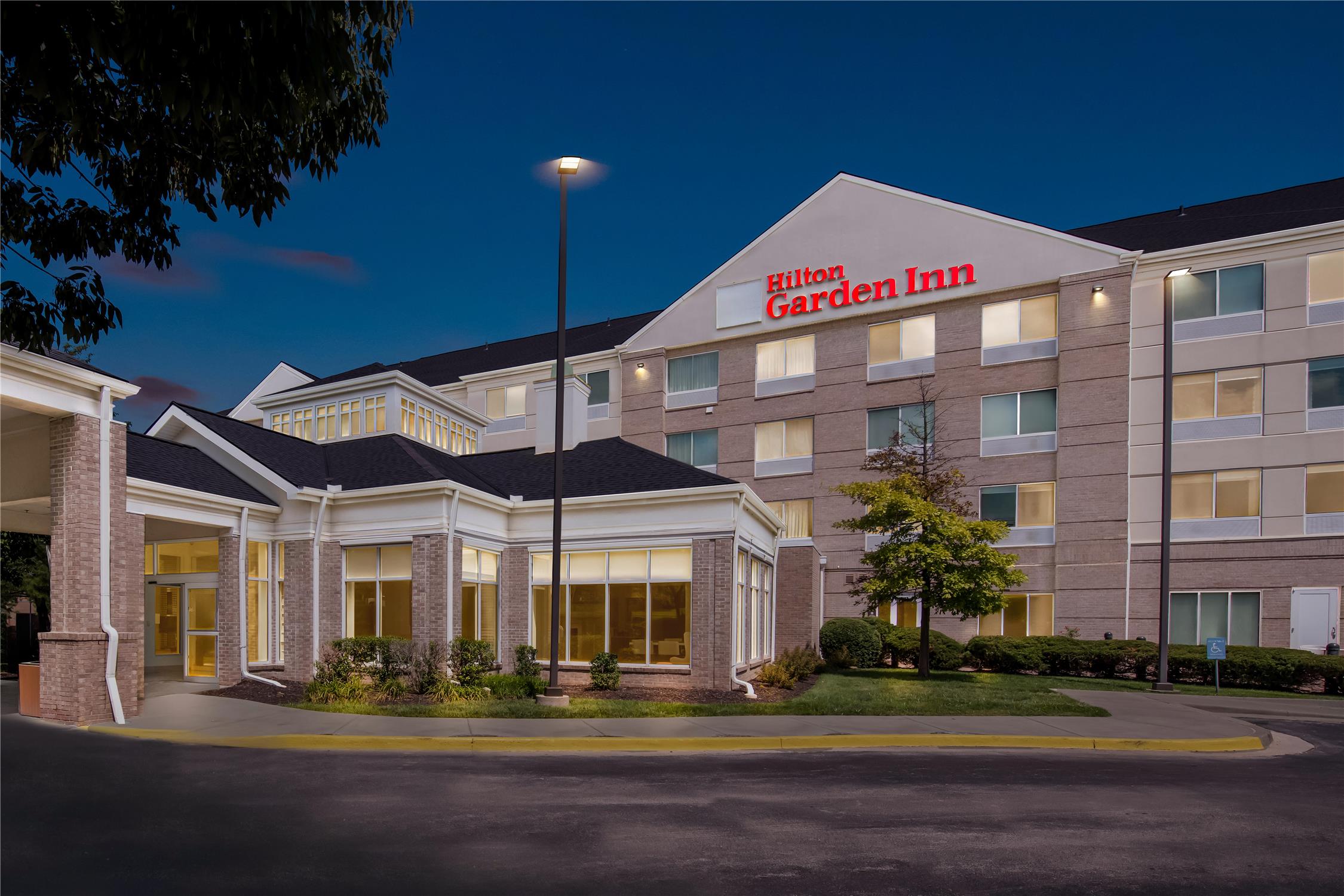 Hilton Garden Inn Overland Park 2