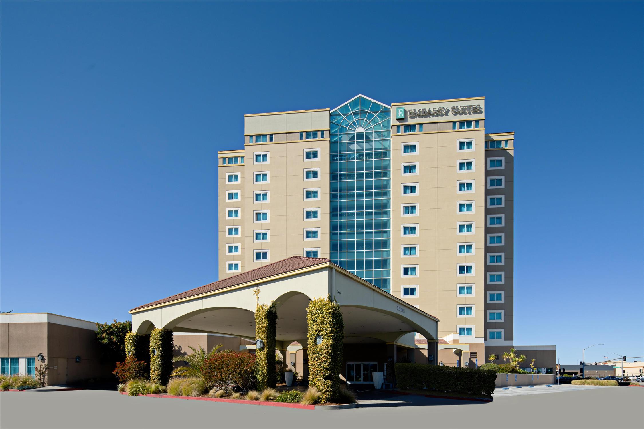Embassy Suites by Hilton Monterey Bay Seaside 2