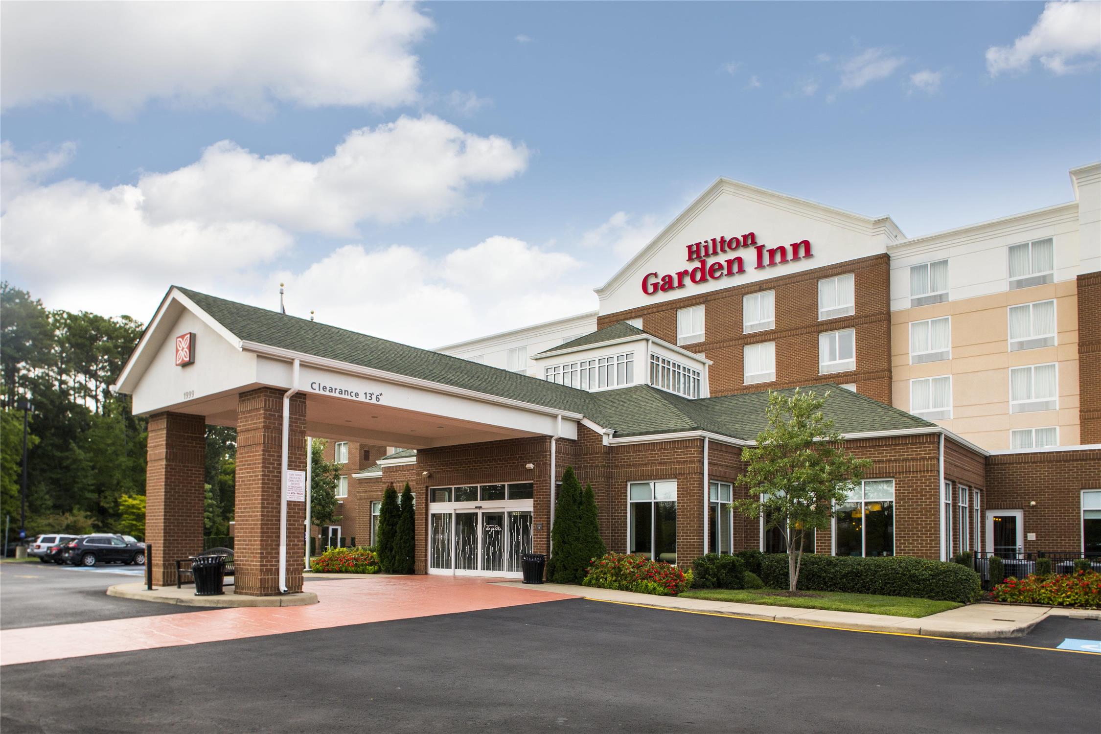 Hilton Garden Inn Hampton Coliseum Central 1