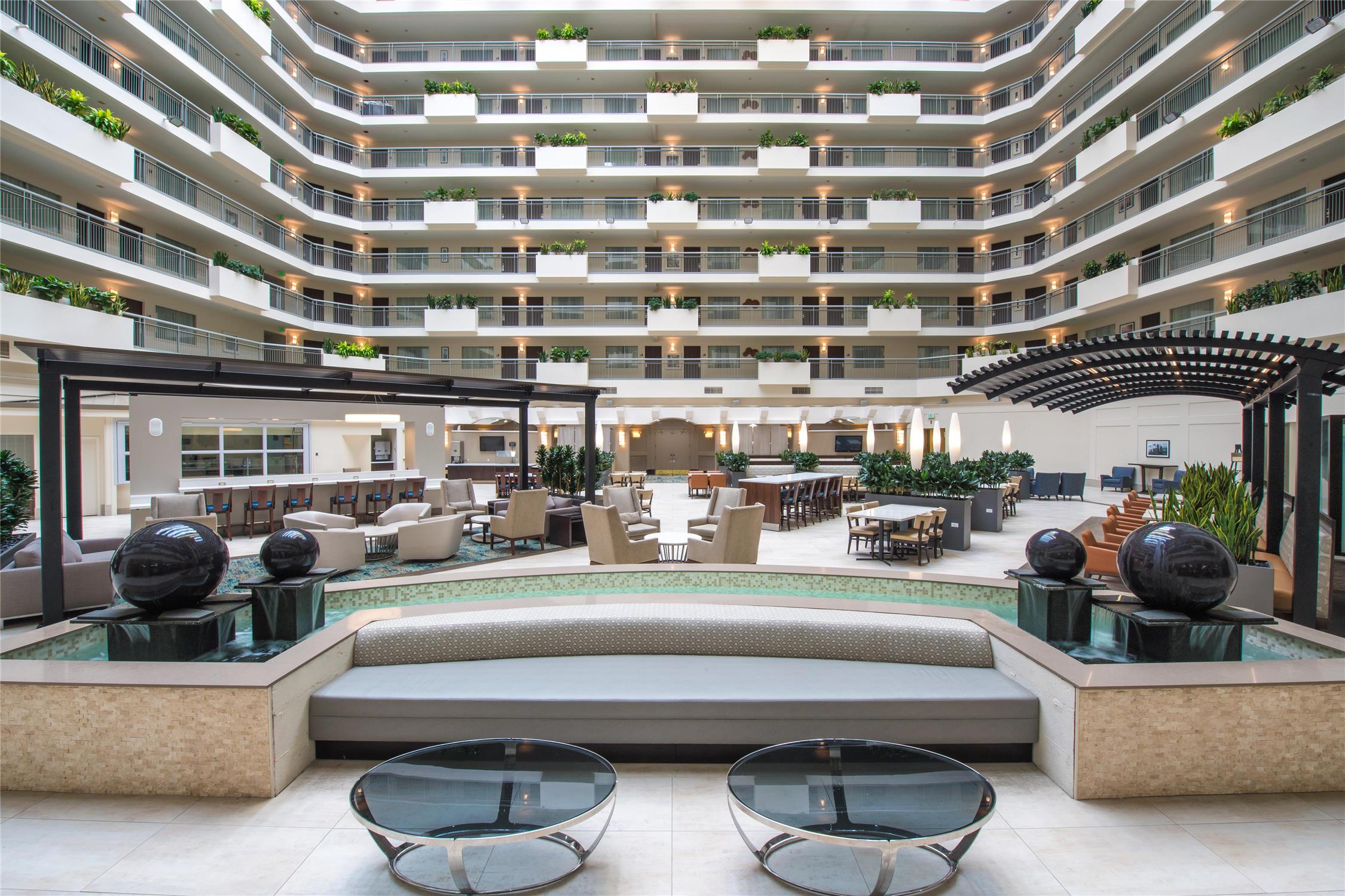 Embassy Suites By Hilton Seattle - Tacoma International Airport 1