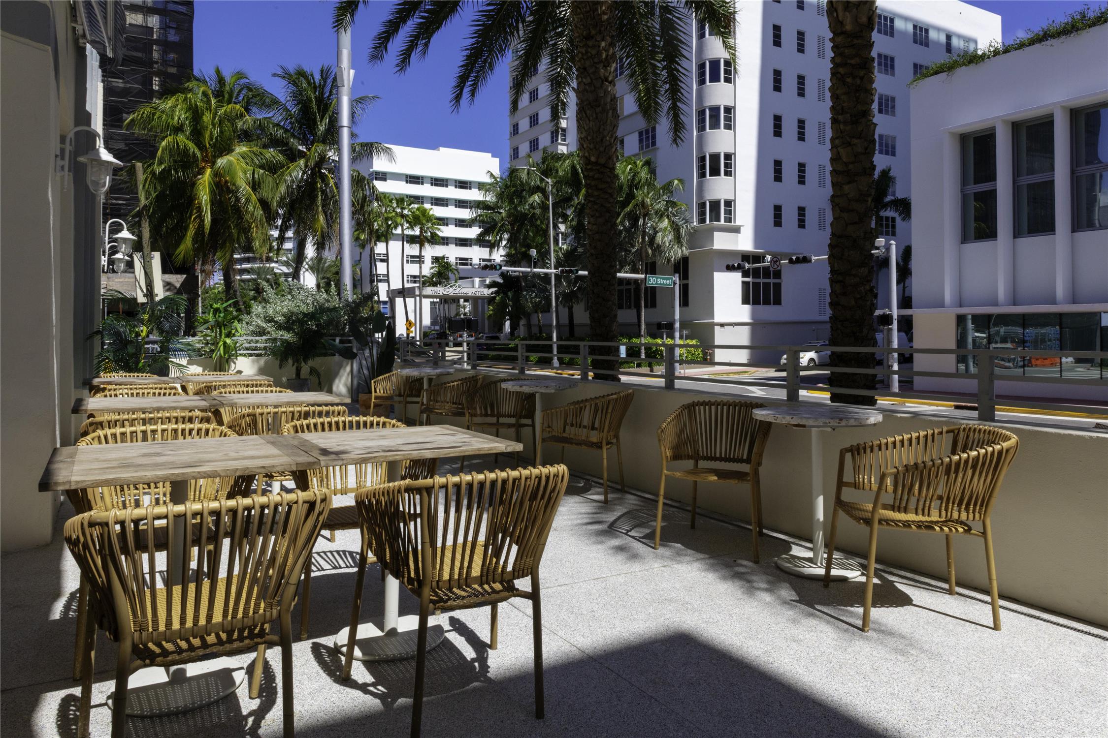 Hilton Garden Inn Miami South Beach 2