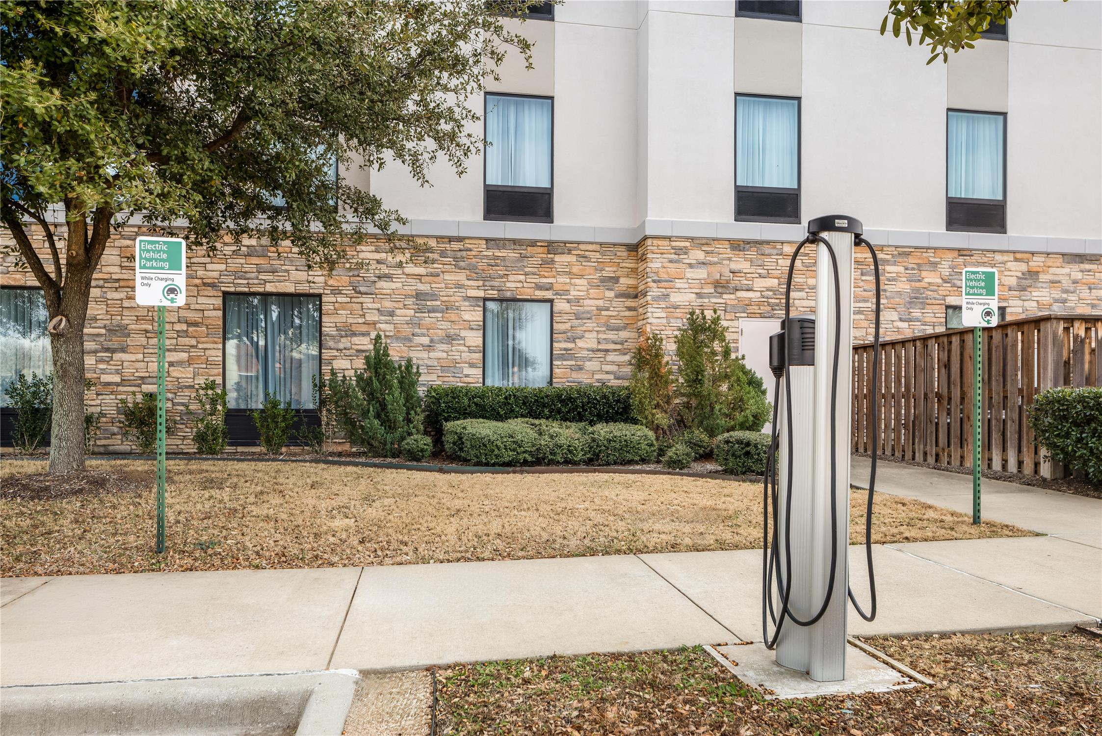 Hampton Inn & Suites Dallas/Plano-East 2