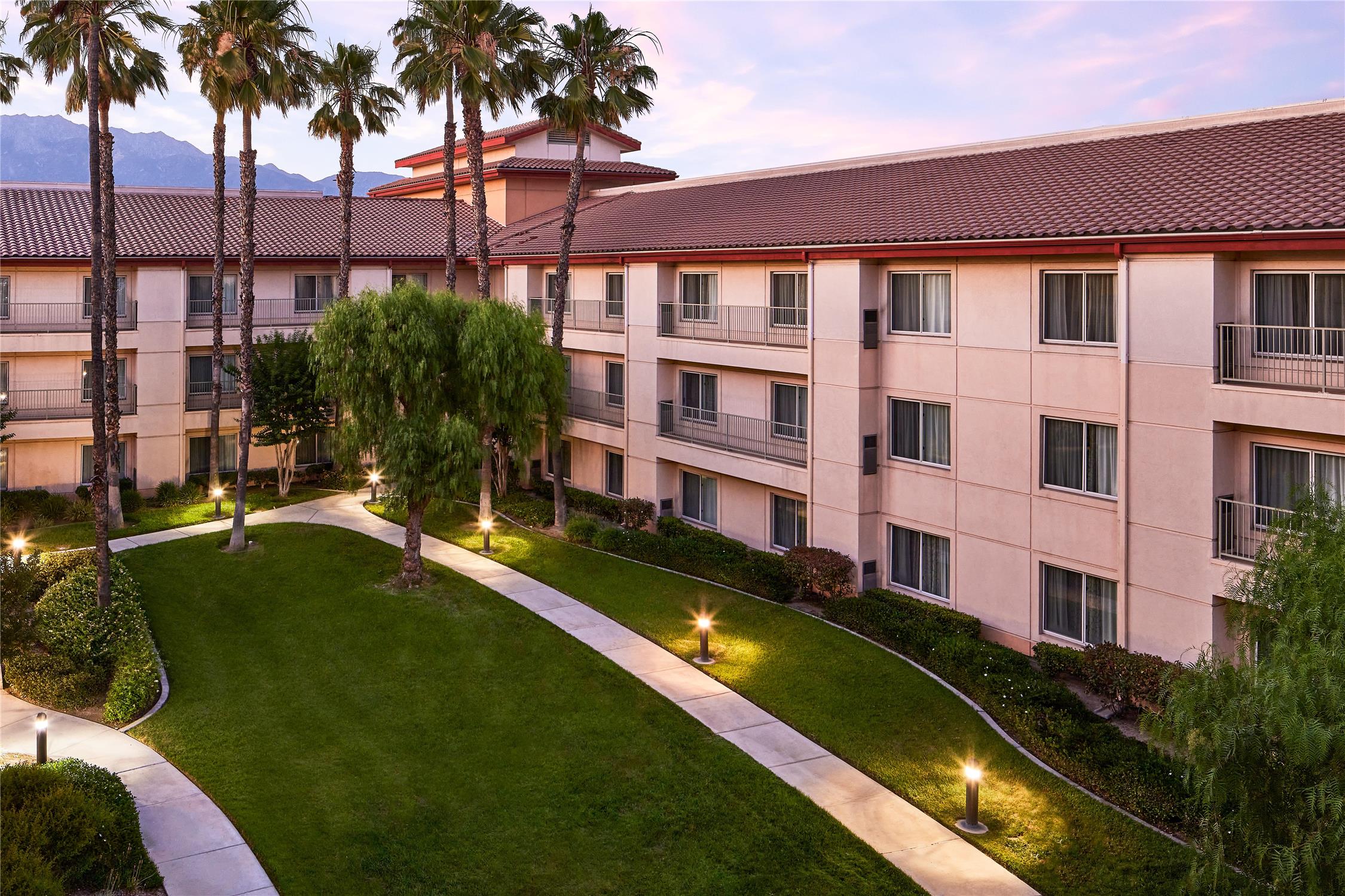 DoubleTree by Hilton Ontario Airport 1