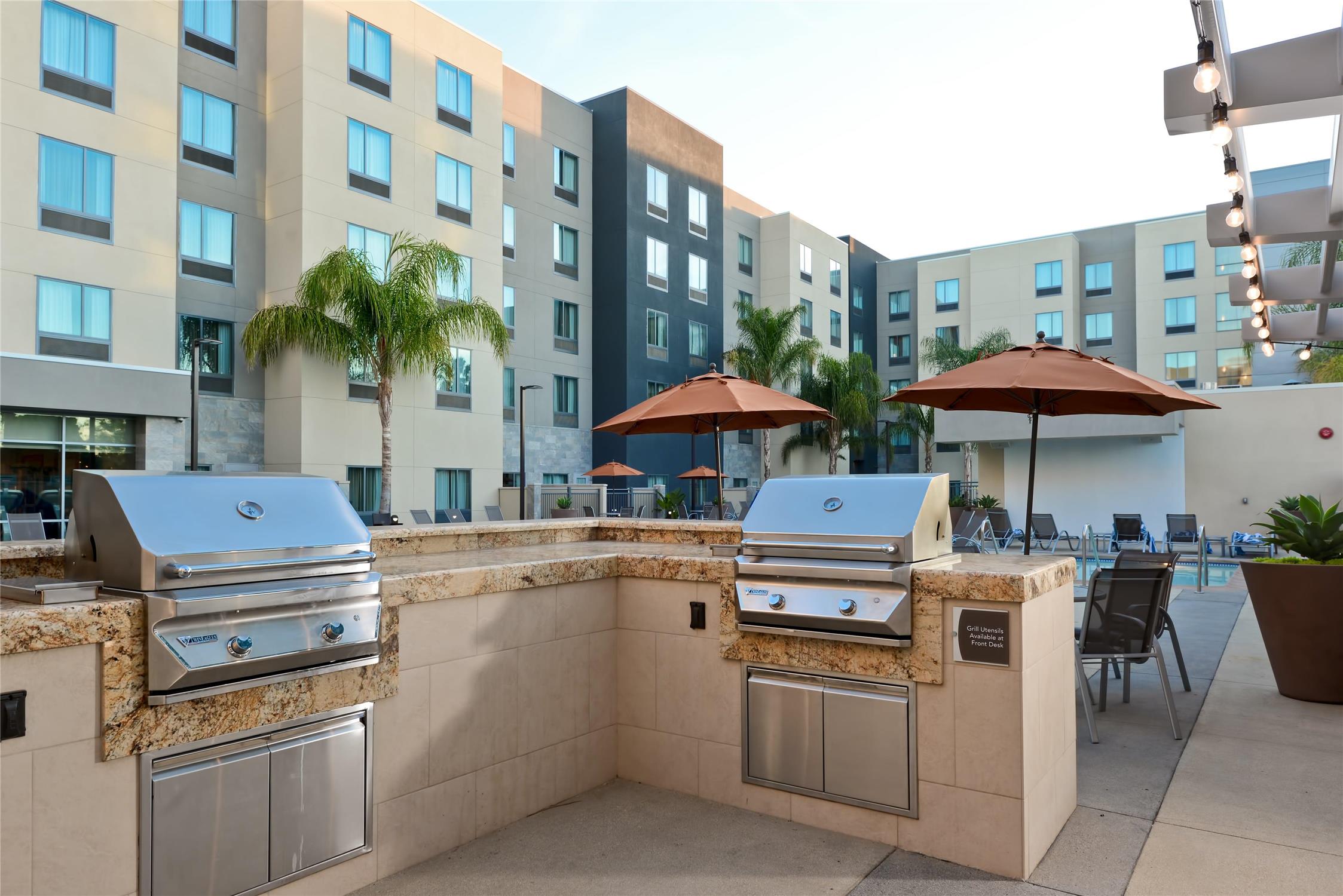 Homewood Suites by Hilton Anaheim Resort - Convention Center 2