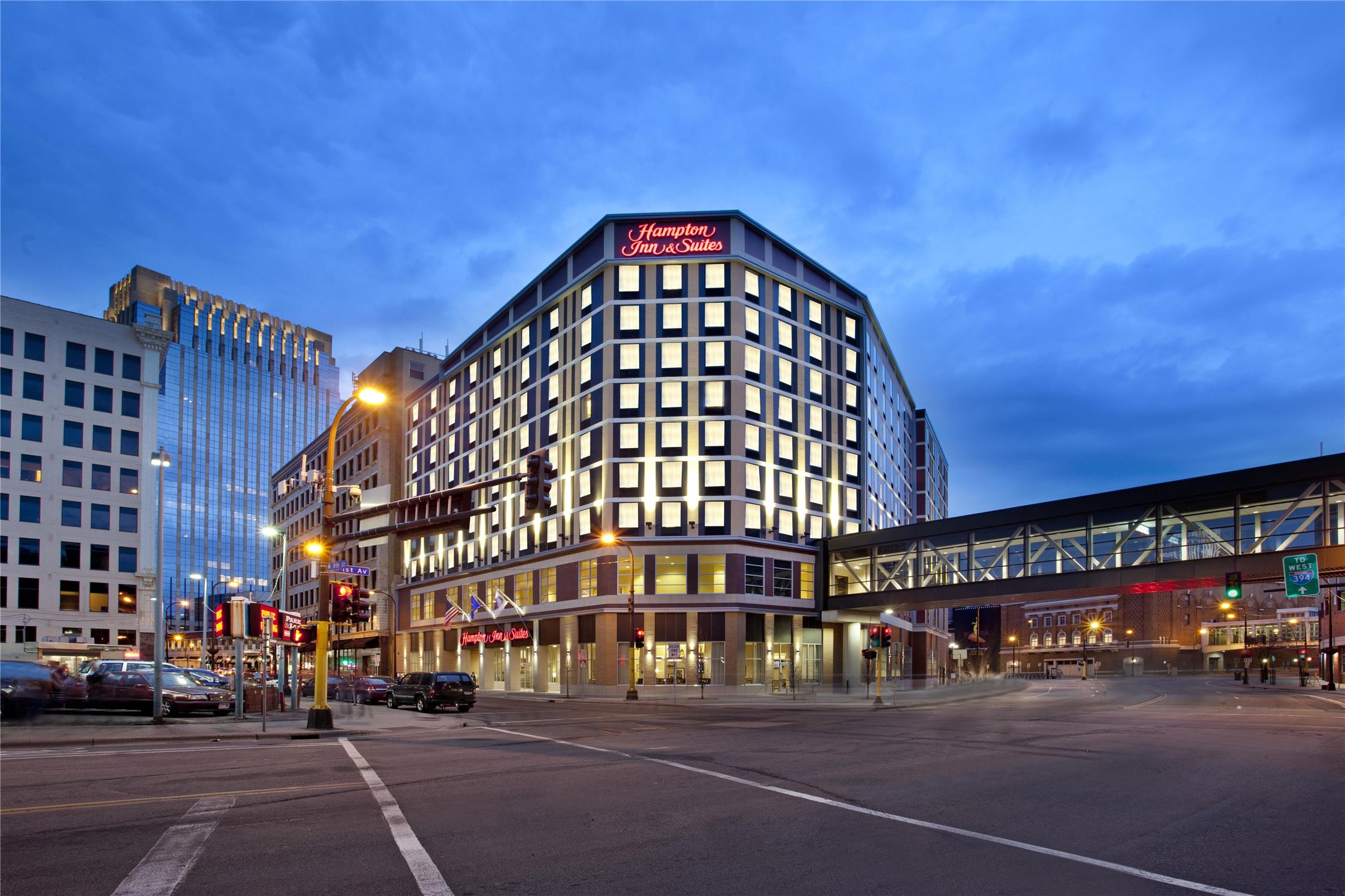 Hampton Inn & Suites - Minneapolis/Downtown 1