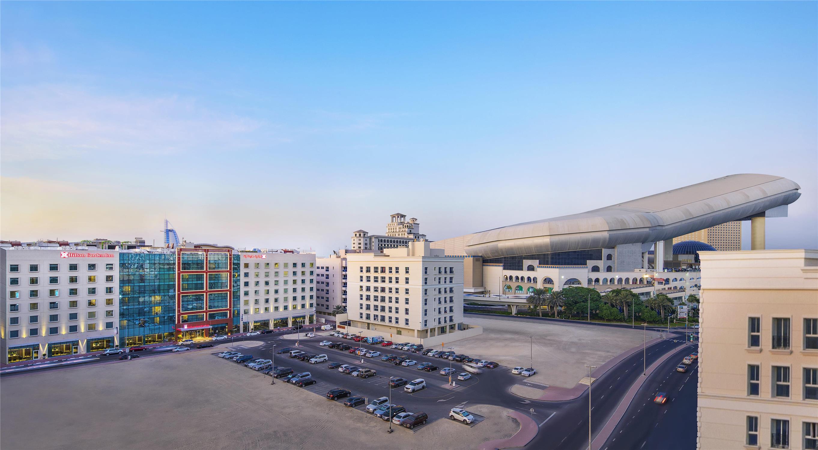 Hilton Garden Inn Dubai, Mall Avenue 1
