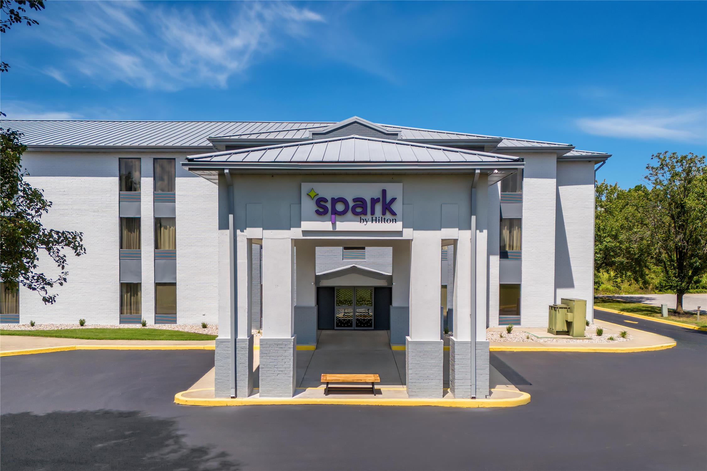 Spark by Hilton Sellersburg 1