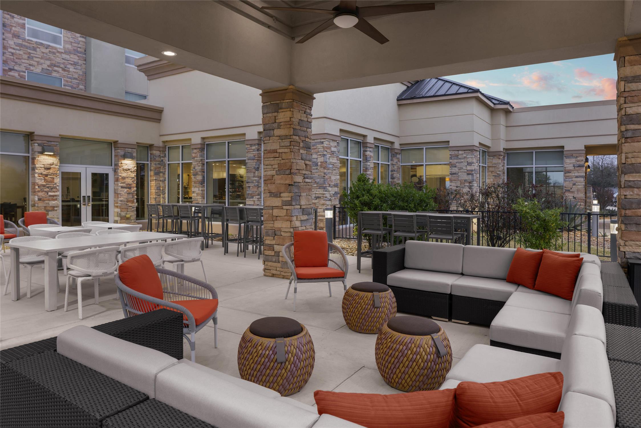 Hilton Garden Inn San Marcos 2