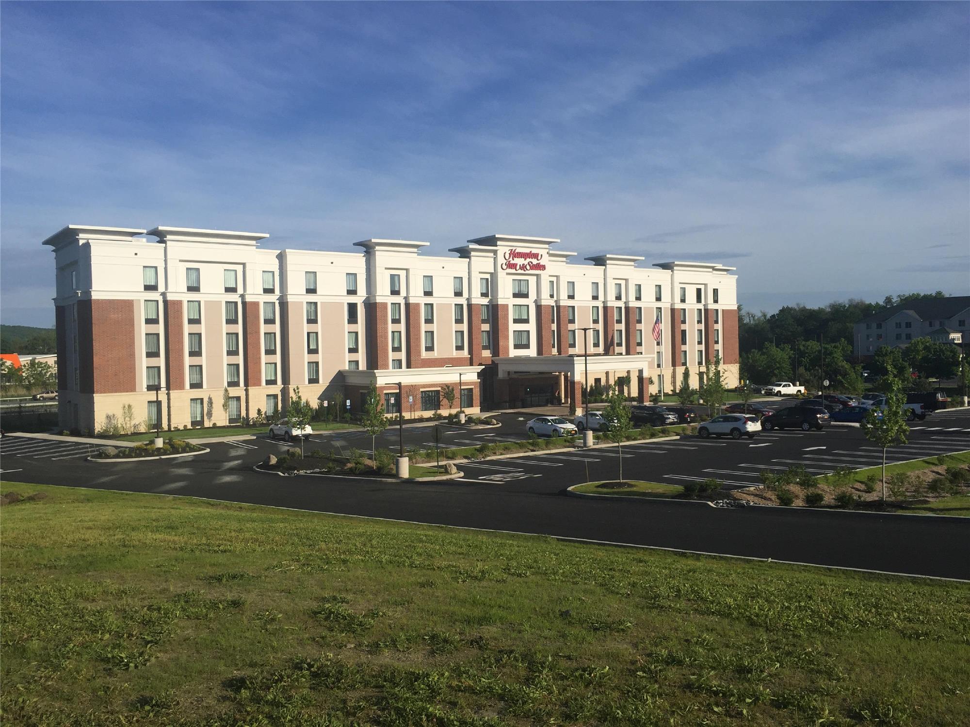 Hampton Inn & Suites Newburgh - Stewart Airport, NY 1