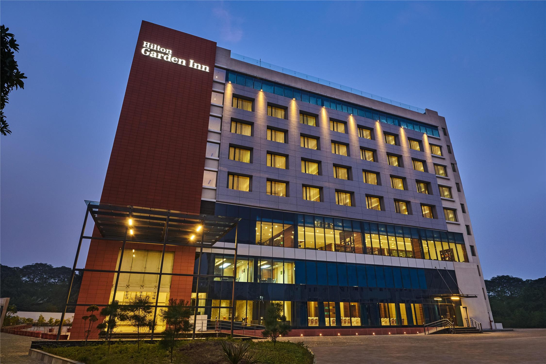 Hilton Garden Inn Lucknow 2