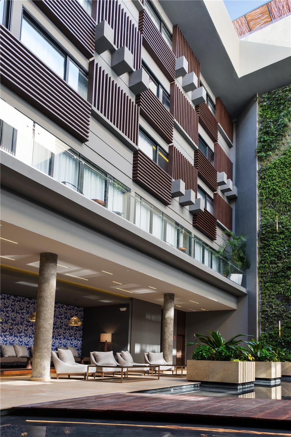 The Fives Downtown Hotel & Residences, Curio Collection by Hilton 2