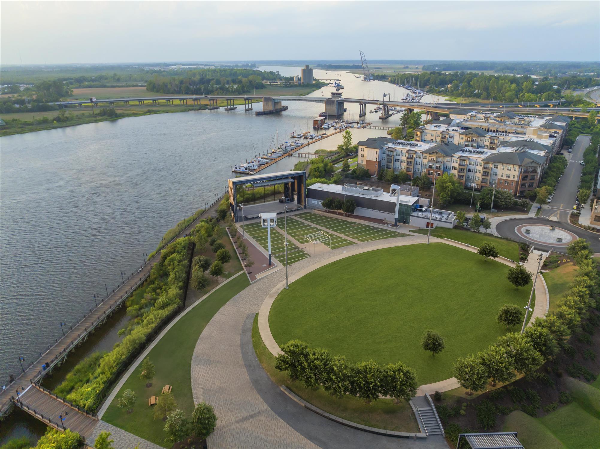 Embassy Suites By Hilton Wilmington Riverfront 2