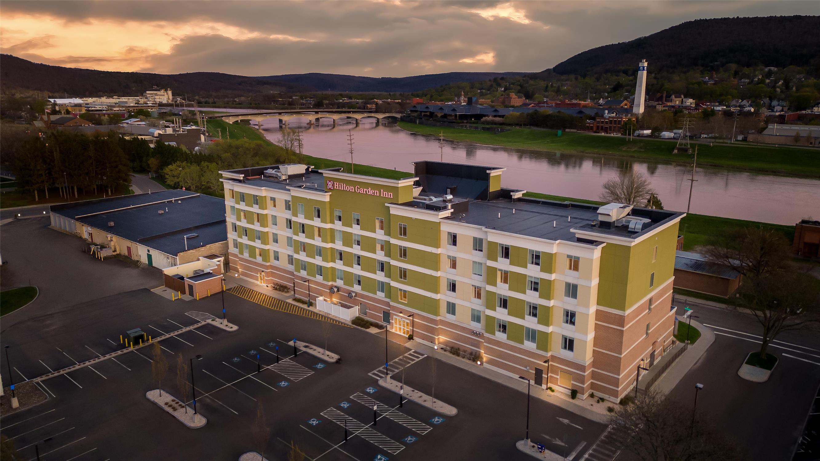 Hilton Garden Inn Corning Downtown, NY 2