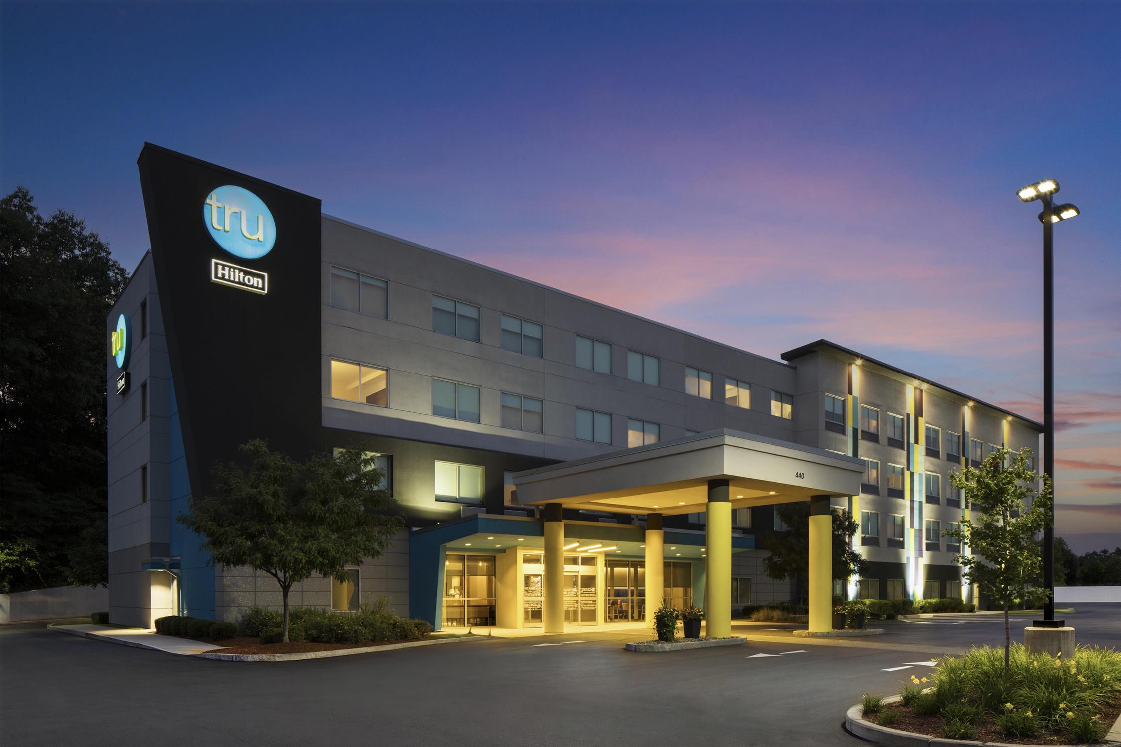 Tru By Hilton Chicopee Springfield 1